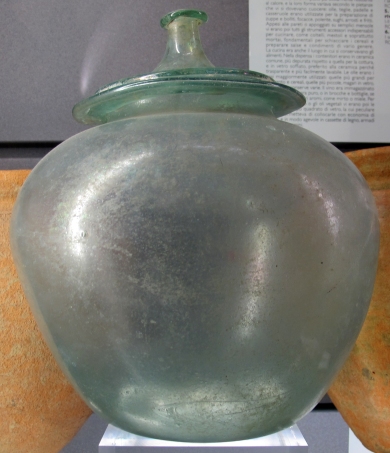 A Roman Olla or jar from the first or second century AD. (Bologna Archaeological Museum, Wikimedia).